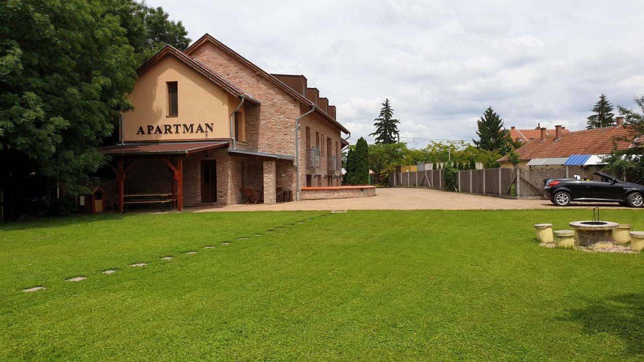 Gyulai-Fuerdo-Apartman Ii. Luaran gambar