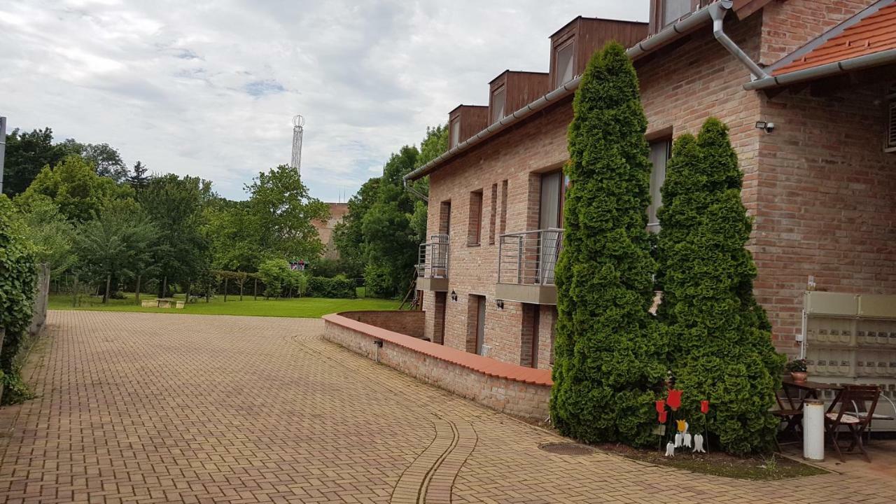 Gyulai-Fuerdo-Apartman Ii. Luaran gambar